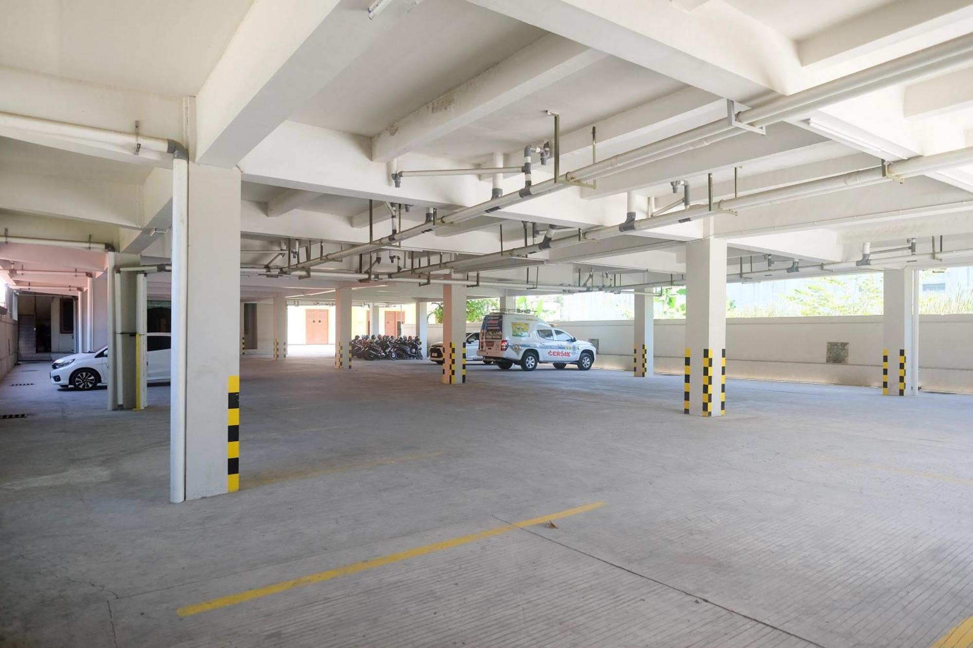Urbanview Hotel Dedy Jaya Brebes Exterior foto